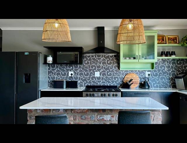 3 BEDROOM HOUSE FOR SALE IN HILTON CENTRAL